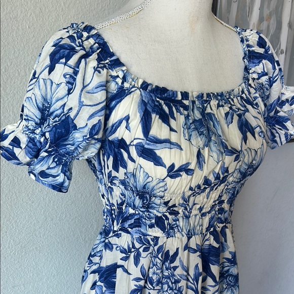 H&M Blue and White Puff Sleeve Sundress - Picture 2 of 5